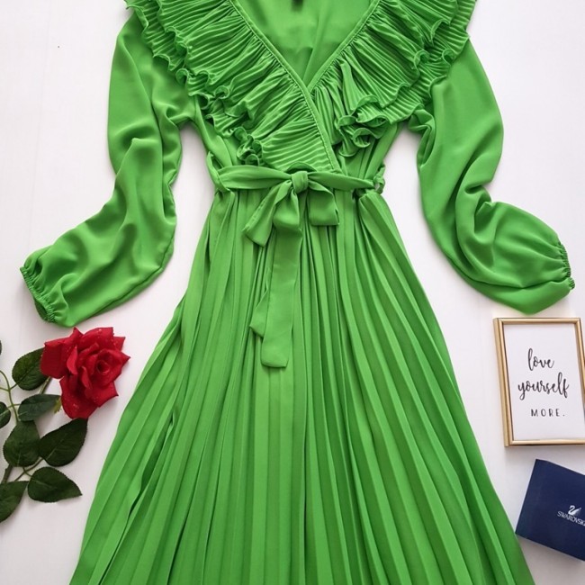 Rochie lunga verde menta cu pliuri si volanase