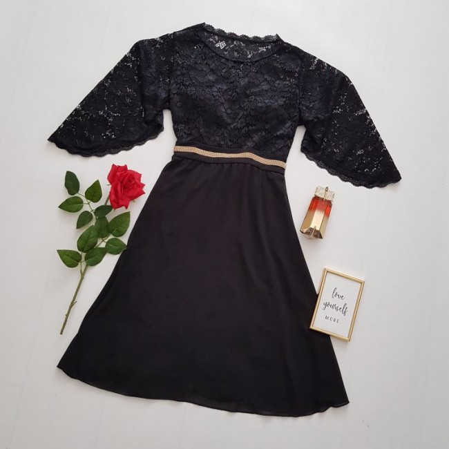 Rochie eleganta neagra din dantela