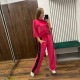 Trening dama din catifea cu pantaloni evazati Trening dama din catifea cu pantaloni evazati