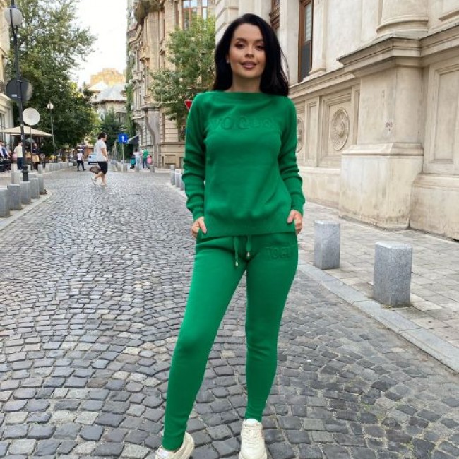 Trening dama din tricot verde cu inscriptie vogue